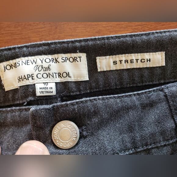 Jones New York Sport 10 w/ shape control - Picture 3 of 4